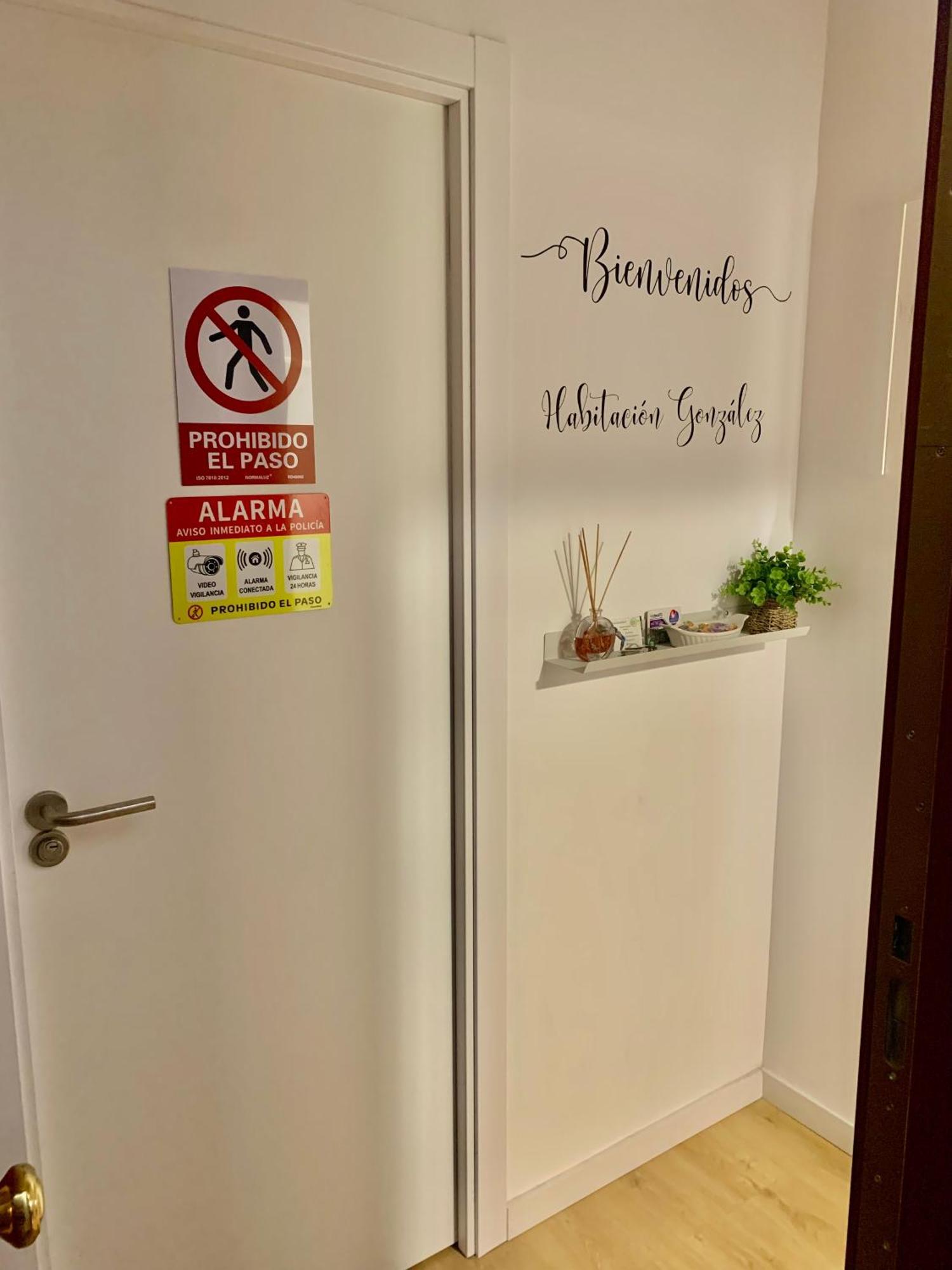 Habitacion Gonzalez マラガ エクステリア 写真